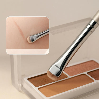pinceau précision maquillage